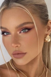 Проститутка Дана